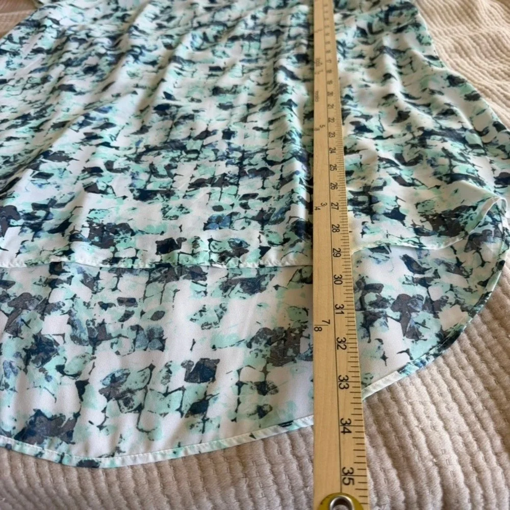 Liz Lange Maternity Blouse Women XL White Teal Abstract High Low Short Sleeve